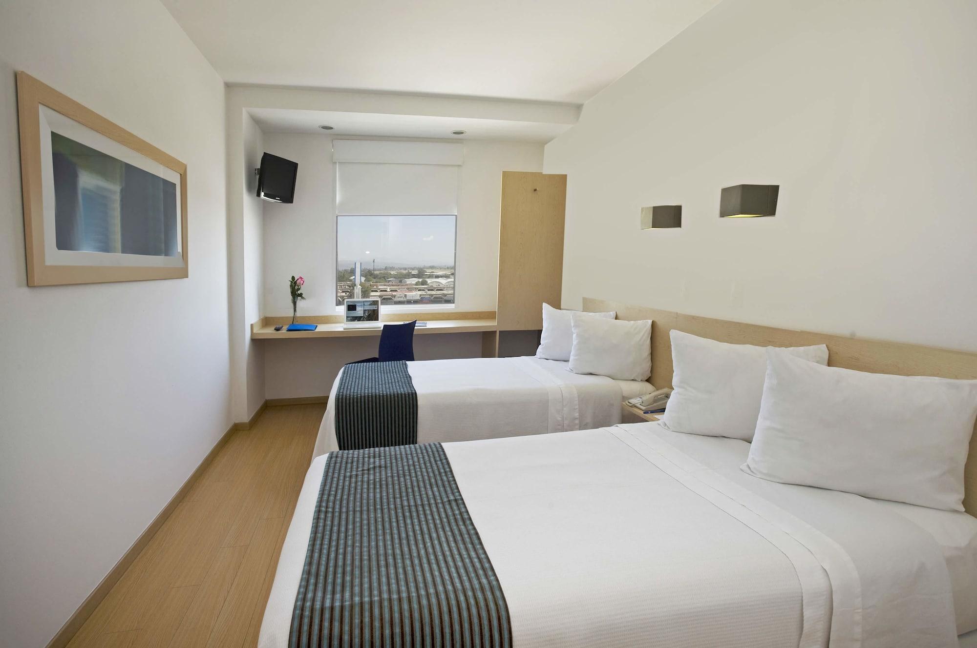 One Aguascalientes Sur Hotel Exterior photo